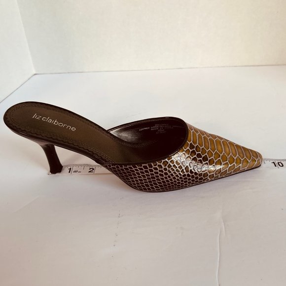 Liz Claiborne Leather Reptile Design Mules Size 7.5 - Picture 4 of 9